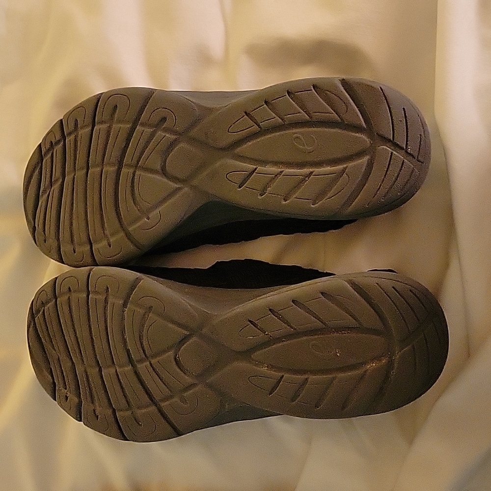 Easy Spirit e360 slip-on shoes - Picture 5 of 8